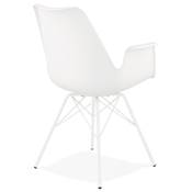 Chaise style industriel design à accoudoirs 'HERTIG' blanche avec 4 pieds en métal blanc