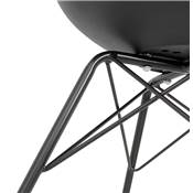 Chaise design style industriel 'GORD' noire avec 4 pieds en métal noir