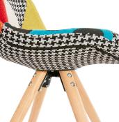 Chaise scandinave design 'Gornstad' en tissu patchwork avec 4 pieds en bois naturel