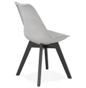 	Chaise design 'Blackstad' grise avec 4 pieds en bois noir