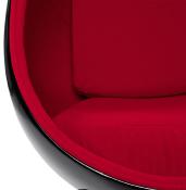 Fauteuil ‘Oeuf’ pivotant rouge et noir