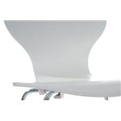 Chaise design 'Funny' en bois blanc avec 4 pieds en métal chromé