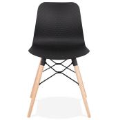 Chaise scandinave design 'Sländak Woody' noire avec 4 pieds en bois naturel et métal noir