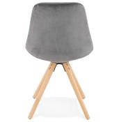 Chaise design 'Firenza' en velours grise avec 4 pieds en bois naturel