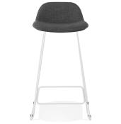 Tabouret de bar design 'Steel' tissu gris pieds tréteaux repose pieds en métal blanc et dossier bas