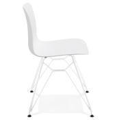 Chaise design 'Sländak White' blanche avec 4 pieds en métal blanc