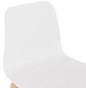 Chaise scandinave design 'Parkwood' blanche avec 4 pieds en bois naturel