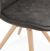 Chaise design 'Firenza' en microfibre grise avec 4 pieds en bois naturel