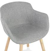 Chaise design à accoudoirs 'MAJESTY' en tissu gris clair et 4 pieds en bois naturel