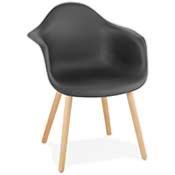 Chaise design scandinave à accoudoirs 'Suedsën' noire avec 4 pieds en bois naturel
