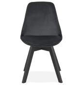Chaise design 'Black Milano' en velours noir avec 4 pieds en bois noir