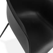 Chaise design à accoudoirs 'CONCEPT' noire àvec 4 pieds en métàl noir