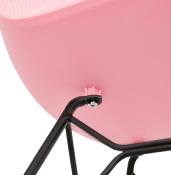 Chaise design 'Sländak Black' rose avec 4 pieds en métal noir