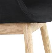 Chaise design à accoudoirs 'MAJESTY' en velours noir et 4 pieds en bois naturel