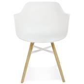 Chaise design à accoudoirs 'CONCEPT WOOD' blanche avec 4 pieds en bois naturel