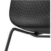 Chaise design empilable 'Style Black' noire pieds tréteaux en métal noir