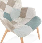 	Fauteuil à oreilles scandinave design 'ELEGAN' en tissu patchwork bleu et gris pieds en bois naturel