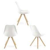 Chaise scandinave design 'Sueden' blanche avec 4 pieds en bois naturel