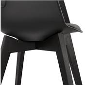 Chaise style scandinave design à accoudoirs 'PRINS' noire avec 4 pieds en bois noir