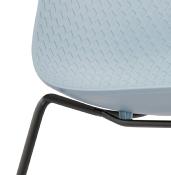 Chaise design empilable 'Style Black' bleue pieds tréteaux en métal noir
