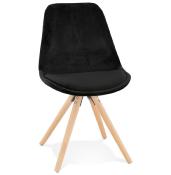 Chaise design 'Firenza' en velours noire avec 4 pieds en bois naturel