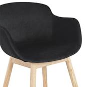 Chaise design à accoudoirs 'MAJESTY' en velours noir et 4 pieds en bois naturel