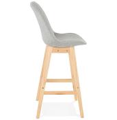 Tabouret de bar design scandinave 'Chairman' en tissu gris 4 pieds en bois naturel et dossier haut