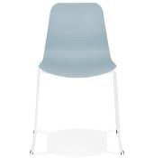Chaise design empilable 'Style White' bleue pieds tréteaux en métal blanc