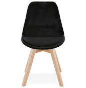 Chaise design 'Milano' en velours noire avec 4 pieds en bois naturel