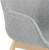 Chaise design à accoudoirs 'MAJESTY' en tissu gris clair et 4 pieds en bois naturel