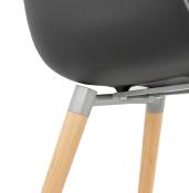 Chaise design scandinave à accoudoirs 'Suedsën' noire avec 4 pieds en bois naturel