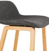 Tabouret de snack mi-hauteur design scandinave 'Skala' en tissu gris foncé pieds tréteaux bois dossier bas