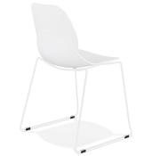 Chaise design empilable 'Teknik White' blanche pieds tréteaux en métal blanc