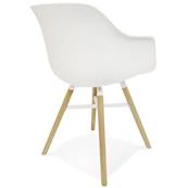 Chaise design à accoudoirs 'CONCEPT WOOD' blanche avec 4 pieds en bois naturel