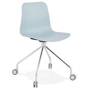Chaise de bureau à roulettes design 'Hjül' bleue avec pied en métal chromé