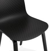 Chaise design 'Parkwood Black Edition' noire avec 4 pieds en bois noir