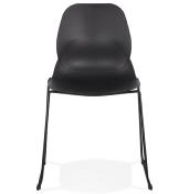 Chaise design empilable 'Teknik Black' noire pieds tréteaux en métal noir