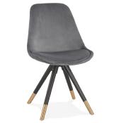 Chaise design 'Modena' en velours grise avec 4 pieds en bois noir et métal brossé doré