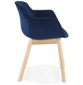 Chaise design à accoudoirs 'MAJESTY' en velours bleu et 4 pieds en bois naturel