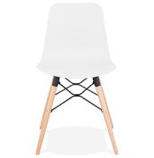 Chaise scandinave design 'Sländak Woody' blanche avec 4 pieds en bois naturel et métal noir