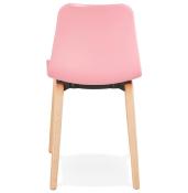 Chaise scandinave design 'Parkwood' rose avec 4 pieds en bois naturel