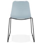 Chaise design empilable 'Style Black' bleue pieds tréteaux en métal noir
