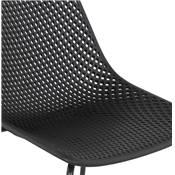 Chaise design intérieur / extérieur 'ZACK' assise noire perforée et 4 pieds en métal noir