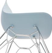 Chaise design 'Sländak Silver' bleue avec 4 pieds en métal chromé