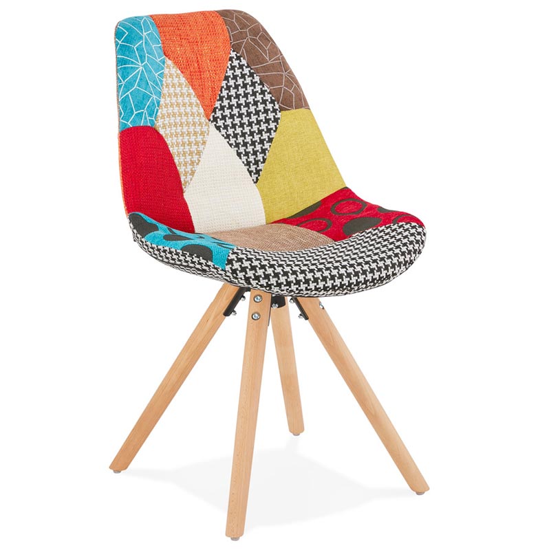 Chaise scandinave design 'Gornstad' en tissu patchwork avec 4 pieds en bois naturel