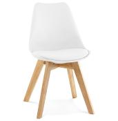 Chaise scandinave design 'Halmstad' blanche avec 4 pieds en bois naturel