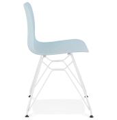 Chaise design 'Sländak White' bleue avec 4 pieds en métal blanc