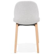 Chaise scandinave design 'Teknik Wood' en tissu gris clair avec 4 pieds en bois naturel