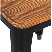 Tabouret bas design de style industriel carré 'FABBRICA' assise en bois avec 4 pieds en métal noir