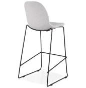 Tabouret de bar empilable design 'Verk' en tissu gris clair avec 4 pieds en métal noir dossier haut